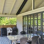 Henny - 1-5km From The Sea By Interhome * Hals