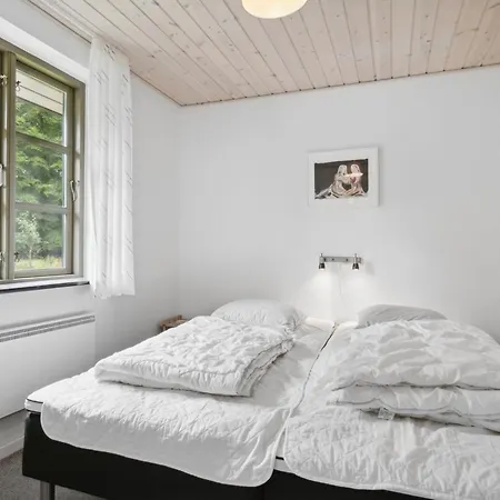 Henny - 1-5km From The Sea By Interhome Hals